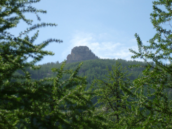 Monte Midia depuis la foret au dessus de Chialvetta